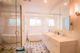 *Deluxe Master Studio* Private Entrance & Patio