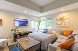 Beach Chic Condo | Walk to Strands Beach | Pool