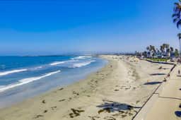 Bright OB Condo w/ Balcony, A/C & Beach Gear