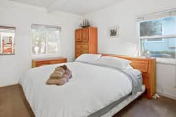 Quiet Menlo Park Home Near Stanford and Tech Hubs