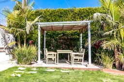 Nearby Beach and Carlsbad | Modern Home