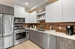 Modern Ravenna Townhouse – Walk to UW & Trails