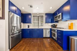 Silver Lake 3-Level Townhouse | Views + EV Charger