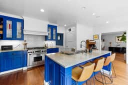 Charming Traditional Westwood 3BR Beautiful Garden - Image 3