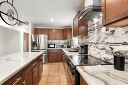 Walk to Lake Tahoe | Sleeps 10 | EV Charger - Image 5