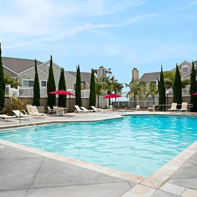 Beach Chic Condo | Walk to Strands Beach | Pool