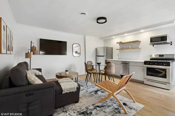 Bright Ottawa Home for Groups and Families