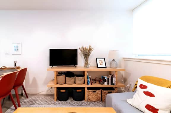Charming 2BR – Walk to Parks, Eats, Light Rail