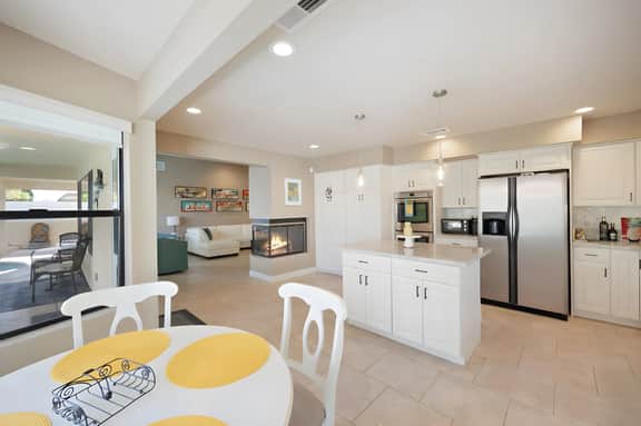 Private Pool, Spa, Den and Dogs OK in Palm Desert