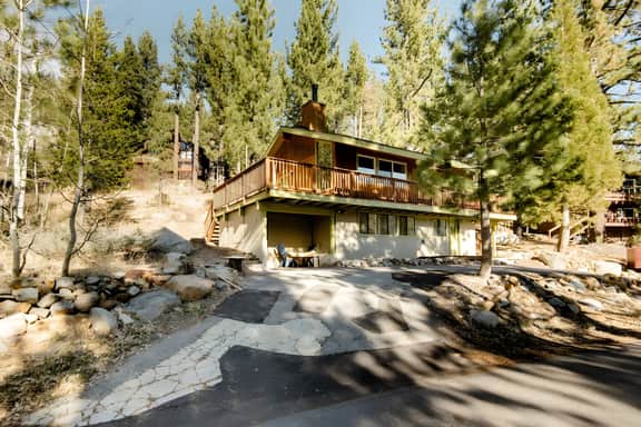 Perfect 2BR Ski Chalet Walk to Lifts Avoid Traffic