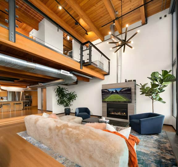 Modern Townhome Private Rooftop Lake Union Views