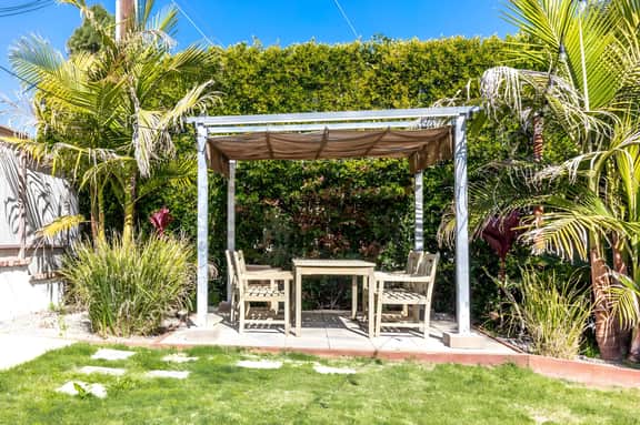 Nearby Beach and Carlsbad | Modern Home