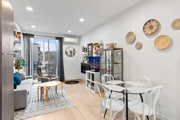 Modern Ravenna Townhouse – Walk to UW & Trails