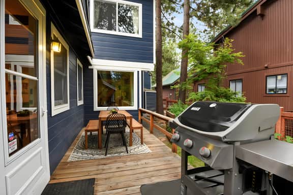 Yaya’s: 4BR Retreat | Lake • Golf • Ski