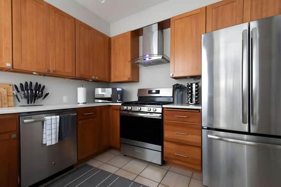 Steps to Pike Place 2BD Condo Water Courtyard View