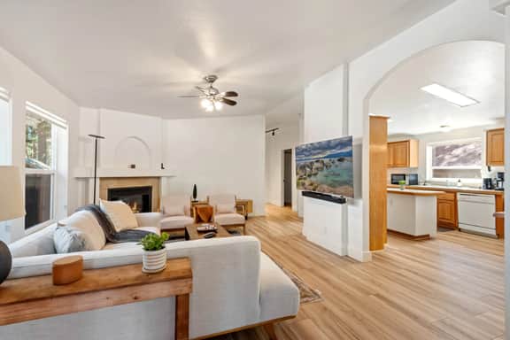 Cozy Kings Beach Retreat | Walk to Lake Tahoe - Image 4