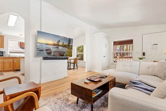 Cozy Kings Beach Retreat | Walk to Lake Tahoe - Image 5