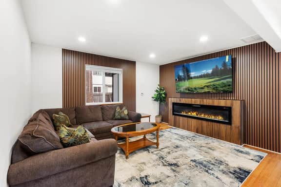 Walk to Lake Tahoe | Sleeps 10 | EV Charger - Image 3