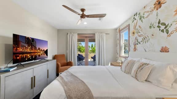 South Park Gem | Cozy Home + Rooftop Views - Image 4