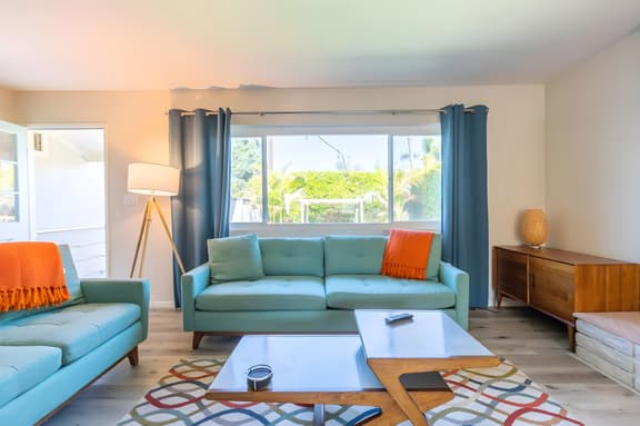 Nearby Beach and Carlsbad | Modern Home