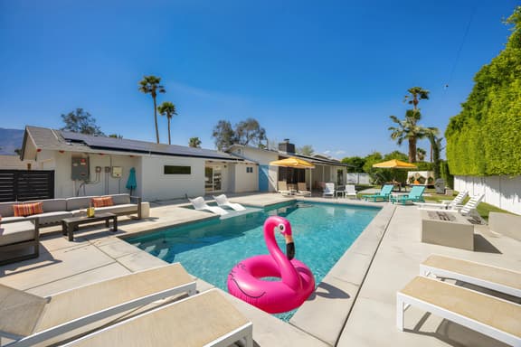 The Hollywood Hideout with Pool, Spa, Game Room
