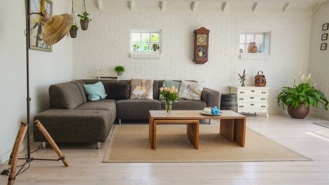 Navigating Short-term Rental Regulations: What Hosts and Guests Need to Know